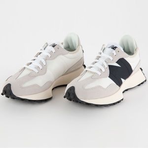 New Balance Women’s 327 Shoes